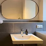 Apartamento Wohnen Mit Künstlerflair In *