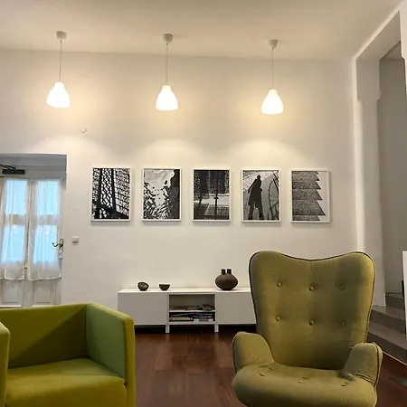 Wohnen Mit Kuenstlerflair In Apartment