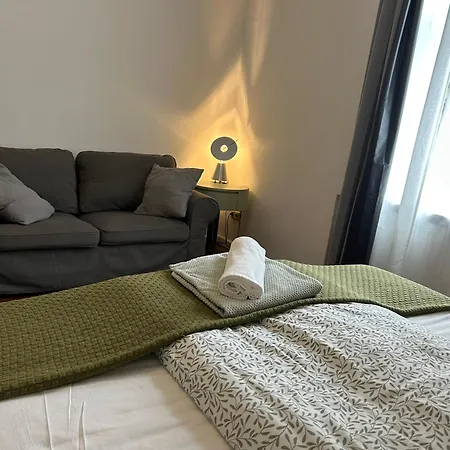 Wohnen Mit Kuenstlerflair In Lejlighed München