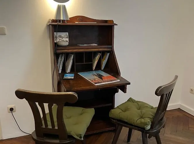 Wohnen Mit Kuenstlerflair In Apartment
