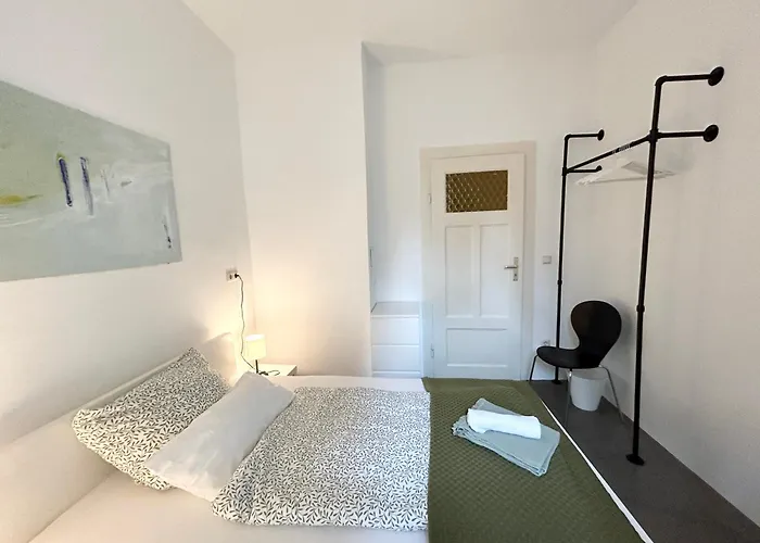 Wohnen Mit Kuenstlerflair In Apartment